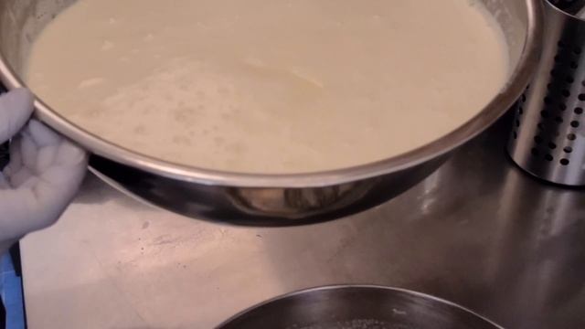 Making Handmade egg waffles & Handmade whipped cream - korean street food смотреть онлайн