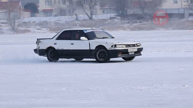 Не всем по нраву. Соревнования по зимнему дрифту пришлось прервать в Уссурийске смотреть онлайн