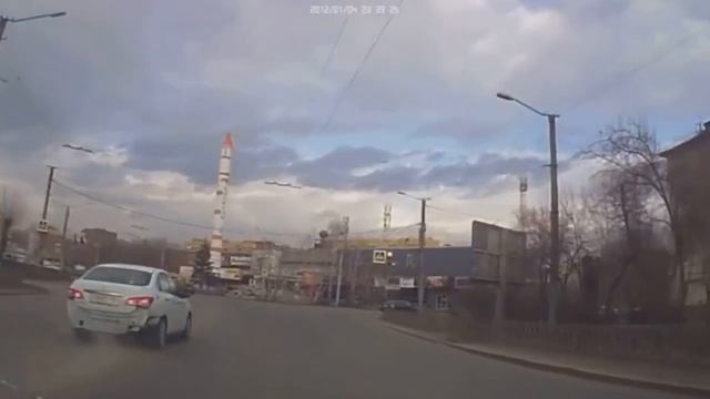 Безумное Яндекс такси, Омск (06.05.2018) смотреть онлайн