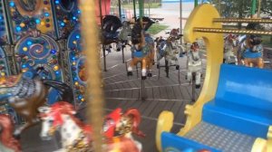 Карусель лошадки