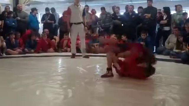 Открытый ковер по самбо. До 29 кг. 1 схватка смотреть онлайн