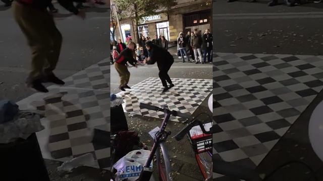 Танцы на улицах Краснодара смотреть онлайн