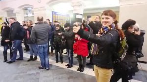 Классный флешмоб на вокзале Запорожья (песня из к/ф  Весна на Заречной улице)