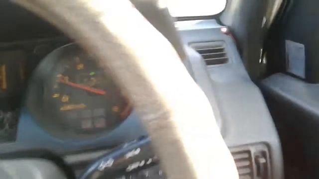 Заводим паджеро 2 после замены свечей накала, а также снимаем заднее сиденье смотреть онлайн