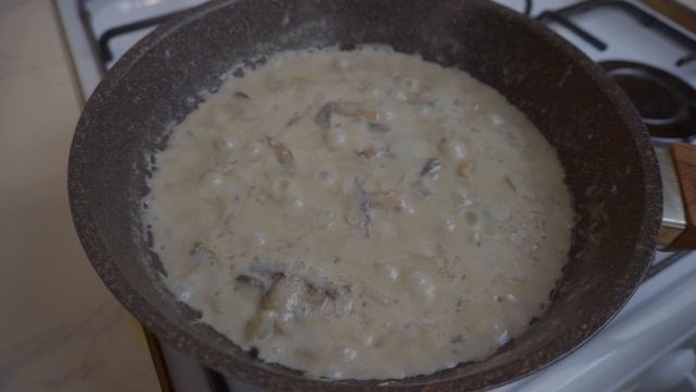 Судак в духовке! С картофелем и грибами, под нежным сыром. смотреть онлайн