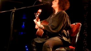 Тэм Гринхилл - Шаг по нетронутой траве.MPG