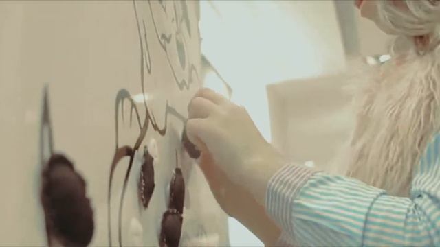 Новогодняя вечеринка для детей в Limerance смотреть онлайн