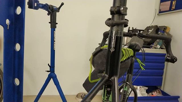 Подседельный штырь прилип. Что делать? смотреть онлайн