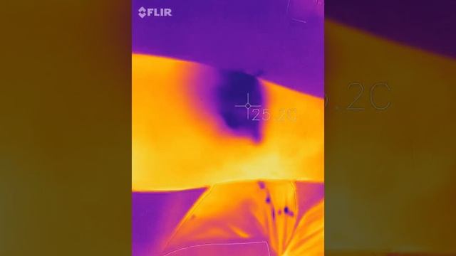FLIR ONE PRO for iOS(サーモグラフィー）　アルコールをスプレーして風に当てると смотреть онлайн