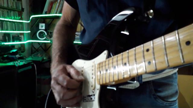 Test Fender Stratocaster México con mics Di Marzio mod Jimmy Hendrix (5,9k) смотреть онлайн