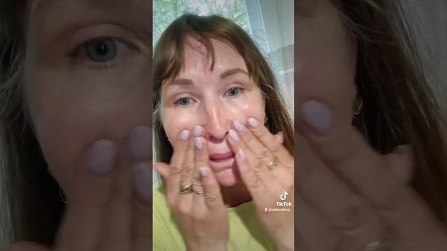 Сыворотка, крем для лица, карандаш для бровей, блеск для губ.http:/t.me/FokinaEl_Bot смотреть онлайн