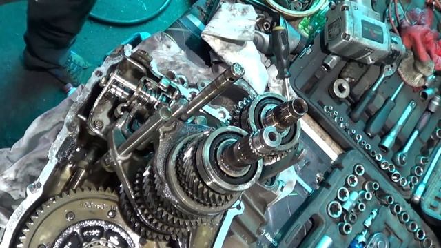 МКПП Ваз 2109 разбор и дефектовка смотреть онлайн