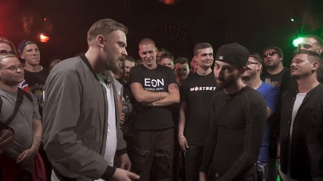 VERSUS GAZ: ХХОС VS 13/47 (COMPLIMENT BATTLE) смотреть онлайн