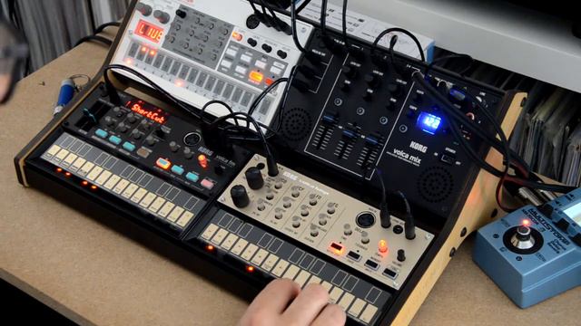 Lost : melodic dub techno on Volca Sample | FM | Keys смотреть онлайн