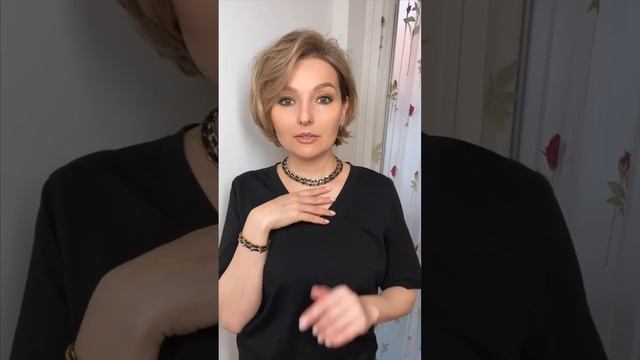 Браслеты офигенные! Сделаны в виде цепи с продетым в звенья кожаным шнурком. Для комплекта к чокеру смотреть онлайн