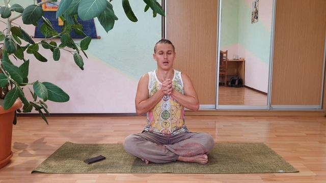 Мантра на реалізацію істинних бажань та на віднайдення шляху Дхарми смотреть онлайн