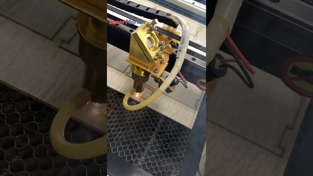 Резка фанеры и МДФ на ЛАЗЕРНОМ СТАНКЕ LIMARK 4060 SL смотреть онлайн