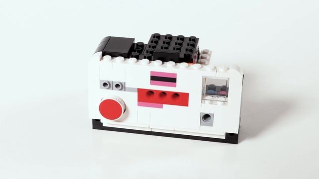 LEGO Polaroid OneStep SX-70 Camera Speed Build - 21345 смотреть онлайн
