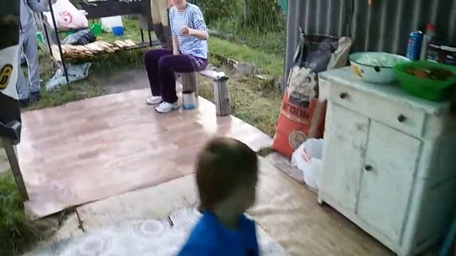 Субботние посиделки на даче с друзьями. смотреть онлайн