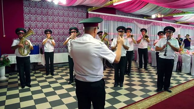 подарунок нареченого нареченій на весіллі смотреть онлайн