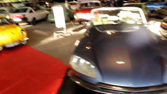 Выставка автомобильной классики. Камбре, 2015.(Видео №1) смотреть онлайн