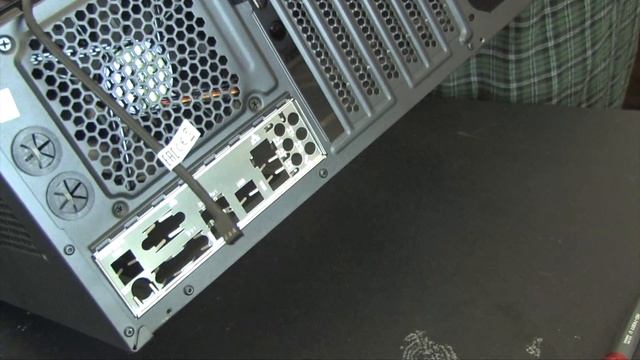 i3 7100 PC Build - Part 2 смотреть онлайн