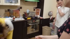 VLOG Настя от смеха упала на пол