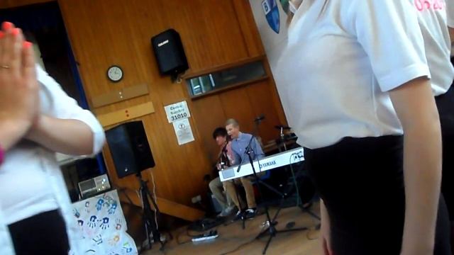 George Newton and Tom Barr -Red смотреть онлайн