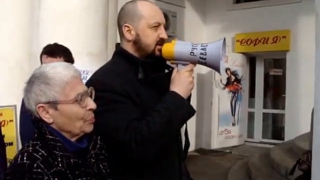 - Судьи, не провцируйте людей на потасовки! смотреть онлайн