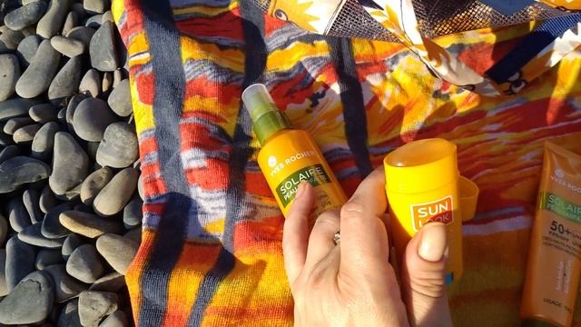Что в моей пляжной сумке? Мои солнцезащитные средства смотреть онлайн