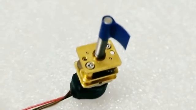 5 Volt 10mm Micro Stepper Motor Compact 2 Phase 4 Wire смотреть онлайн