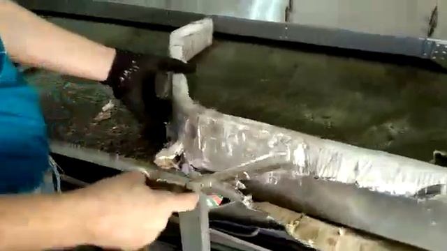 Распаковка рессоры шасси... смотреть онлайн