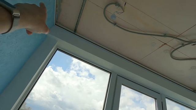 РЕЕЧНЫЙ ПОТОЛОК ИЗ АЛЮМИНИЯ | МОНТАЖ СВОИМИ РУКАМИ // Installation of a rack ceiling смотреть онлайн