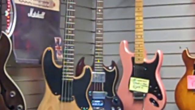 Geo's FlipBlog - New Guitar Builds смотреть онлайн