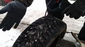 Как самому зашиповать зимнюю резину в домашних условиях?