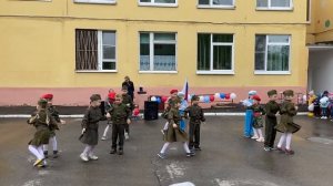 "Военное попурри" -танцуют дети подготовительной группы д/с № 469