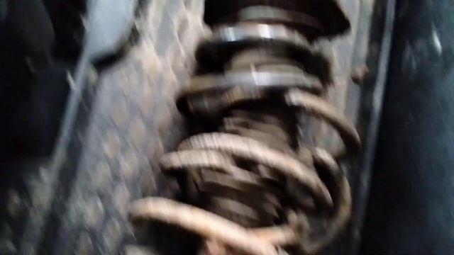 Замена пружины на передней стойке Черри Бонус А13.