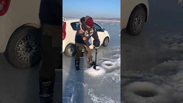 Тестируем Электрический ледобур. смотреть онлайн
