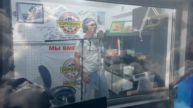 Александр Лынник По пояс в небе смотреть онлайн