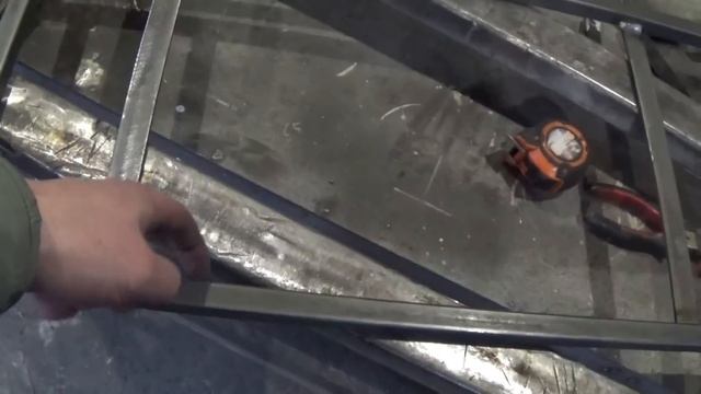 МАНГАЛ С КОВКОЙ за несколько часов! Из профильной трубы! Холодная ковка смотреть онлайн