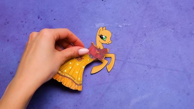 How To Make Stunning Outfits For Paper Unicorns | FUN DIY? смотреть онлайн