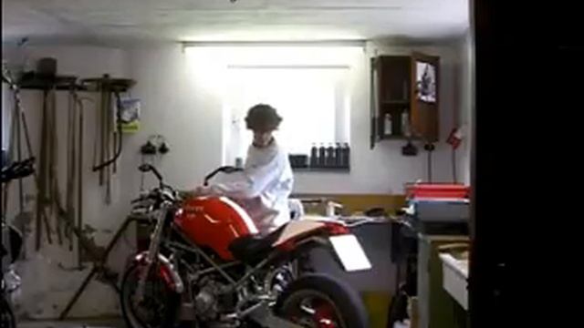 Ducati Monster 900 Sound Test смотреть онлайн