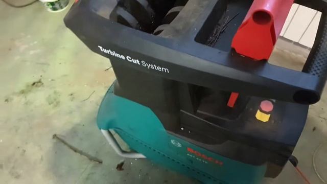 Подробный обзор и сравнение садового измельчителя bosch AXT 25 TC смотреть онлайн