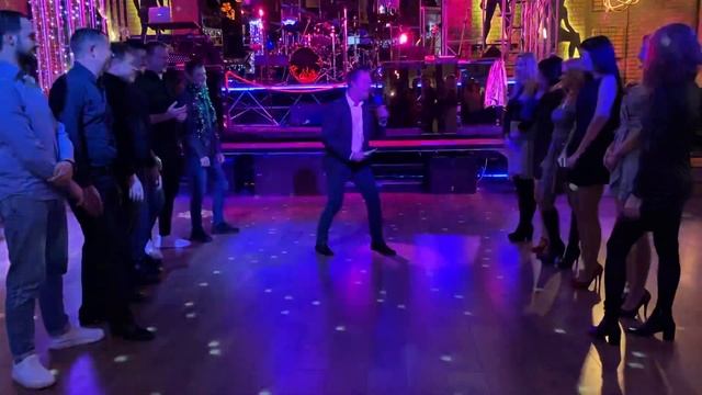 Конкурс Допойка на новогоднем корпоративе. Ведущий Александр Сиденко смотреть онлайн