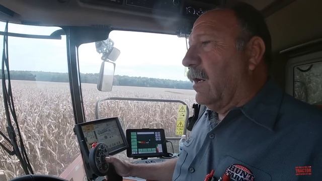 CASE IH 9250 Axial-Flow Combines Harvesting Corn