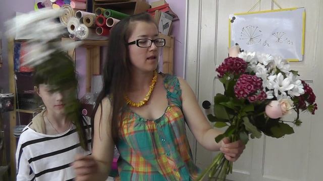 Спиральная техника сборки букета. Мастер-класс по флористике смотреть онлайн