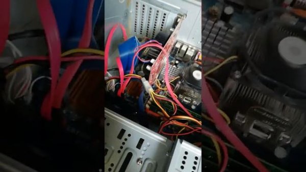 Компьютер работает но монитор нет