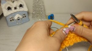 Как связать шапку за 2 часа. Самая простая шапка бини спицами.