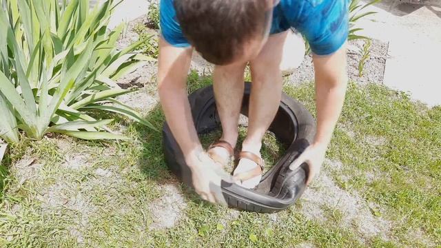 Поделки из шин. Клумба из колеса смотреть онлайн