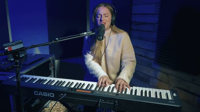 Adele - Love In The Dark (Cover By Kiesa Keller)